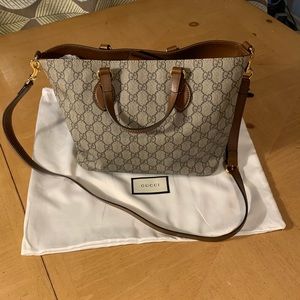 Authentic Gucci Monogram cross over./handle bag